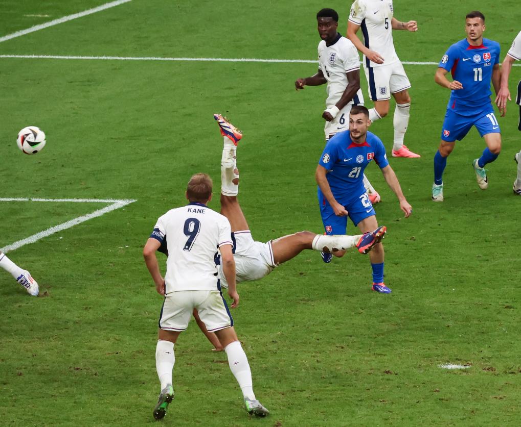 瑞士主场大胜，晋级欧锦赛半决赛