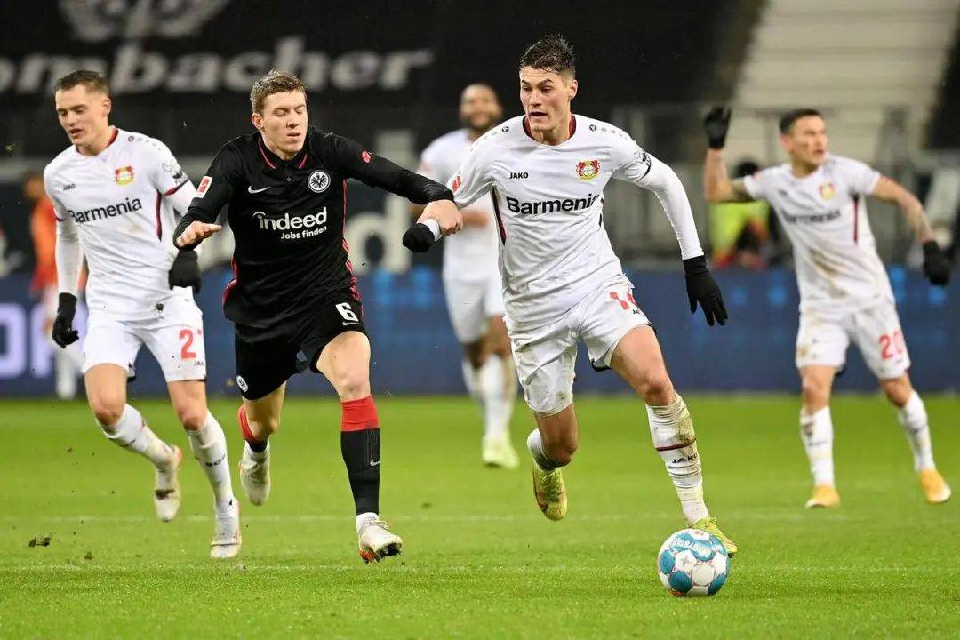 关于法兰克福顶级射手受伤，球队攻击力大减的信息