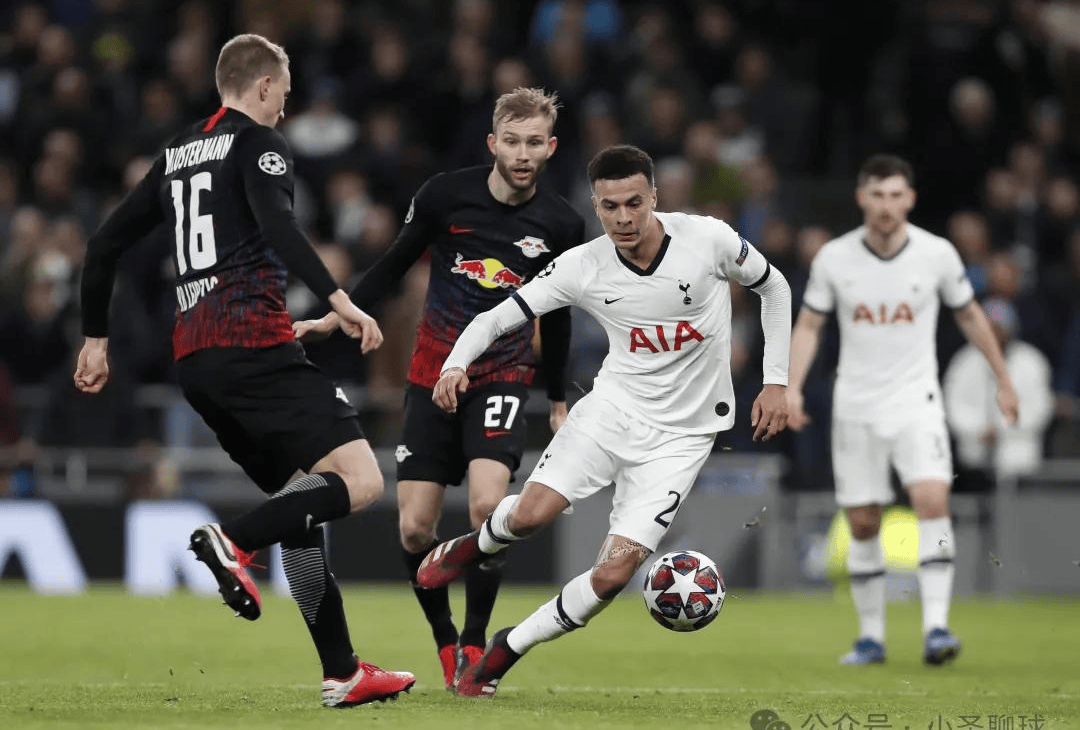 包含兰斯队球员参加集训,期待新赛季有所作为的词条 包含兰斯队球员参加集训,期待新赛季有所作为的词条