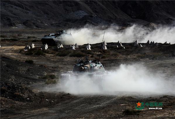 九游体育app下载-包含红蓝大战再度上演在场上展开激烈对抗的词条