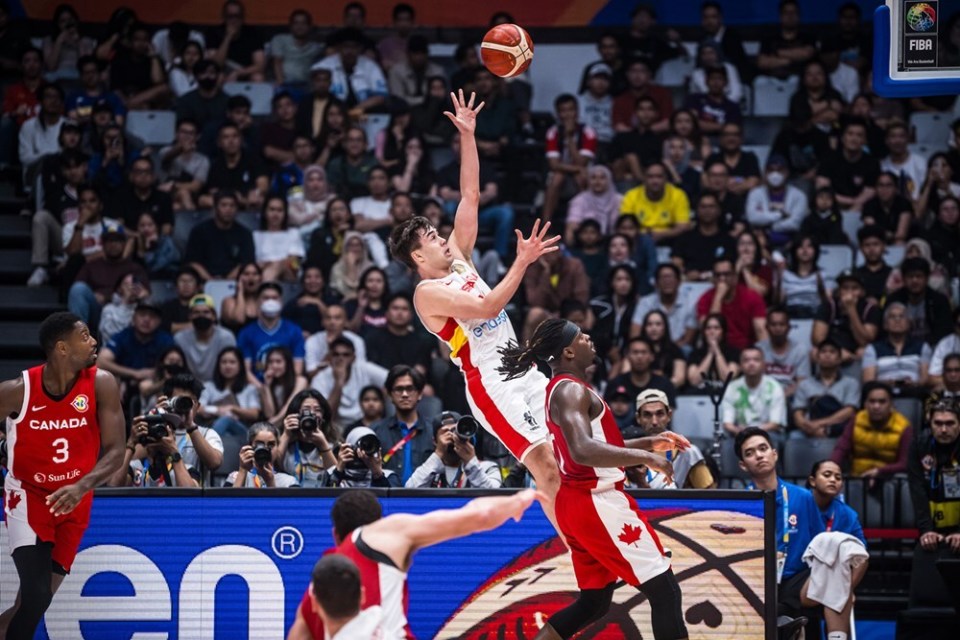 荷兰大胜拉脱维亚，实力强劲