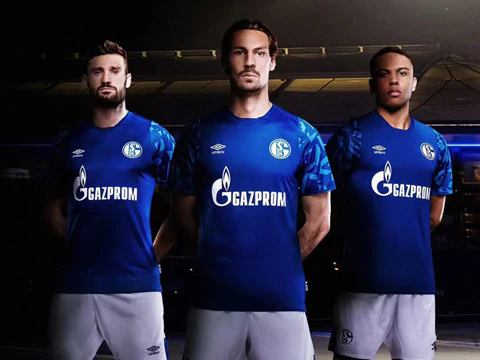 实况回放：沙尔克04客场不敌汉诺威96，陷入危机的简单介绍