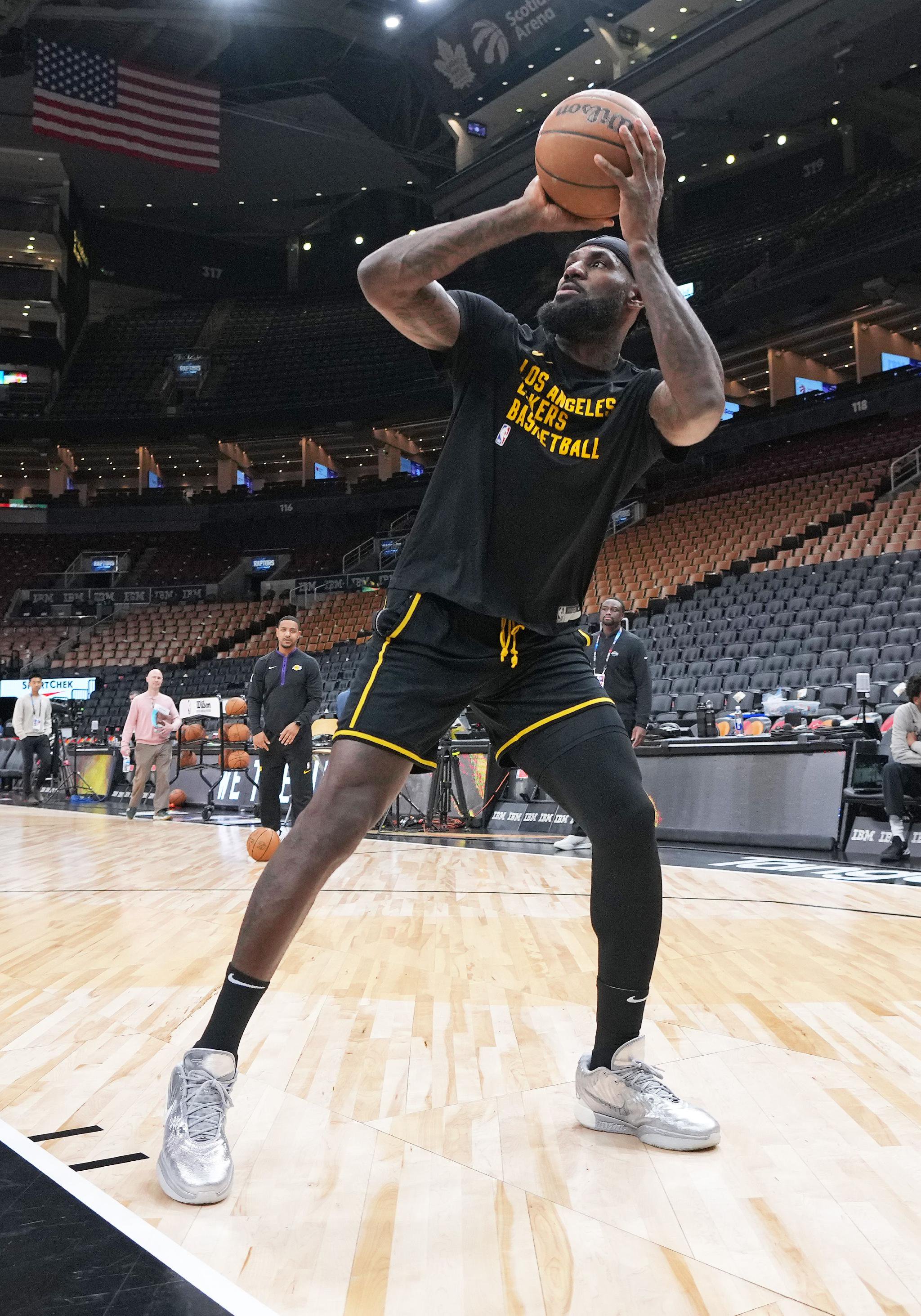 猛龙防守卓越，击败湖人赢得比赛