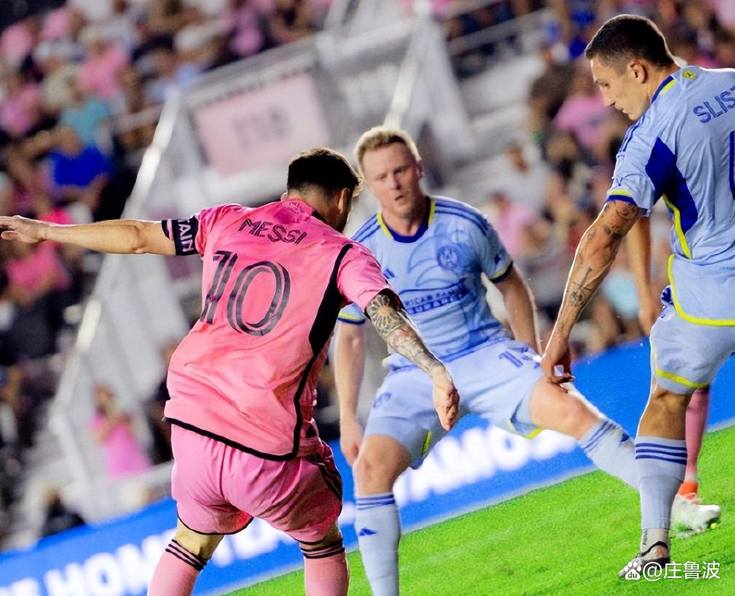 九游体育app-压哨绝杀！南特球员梅开二度，带领球队逆袭取胜