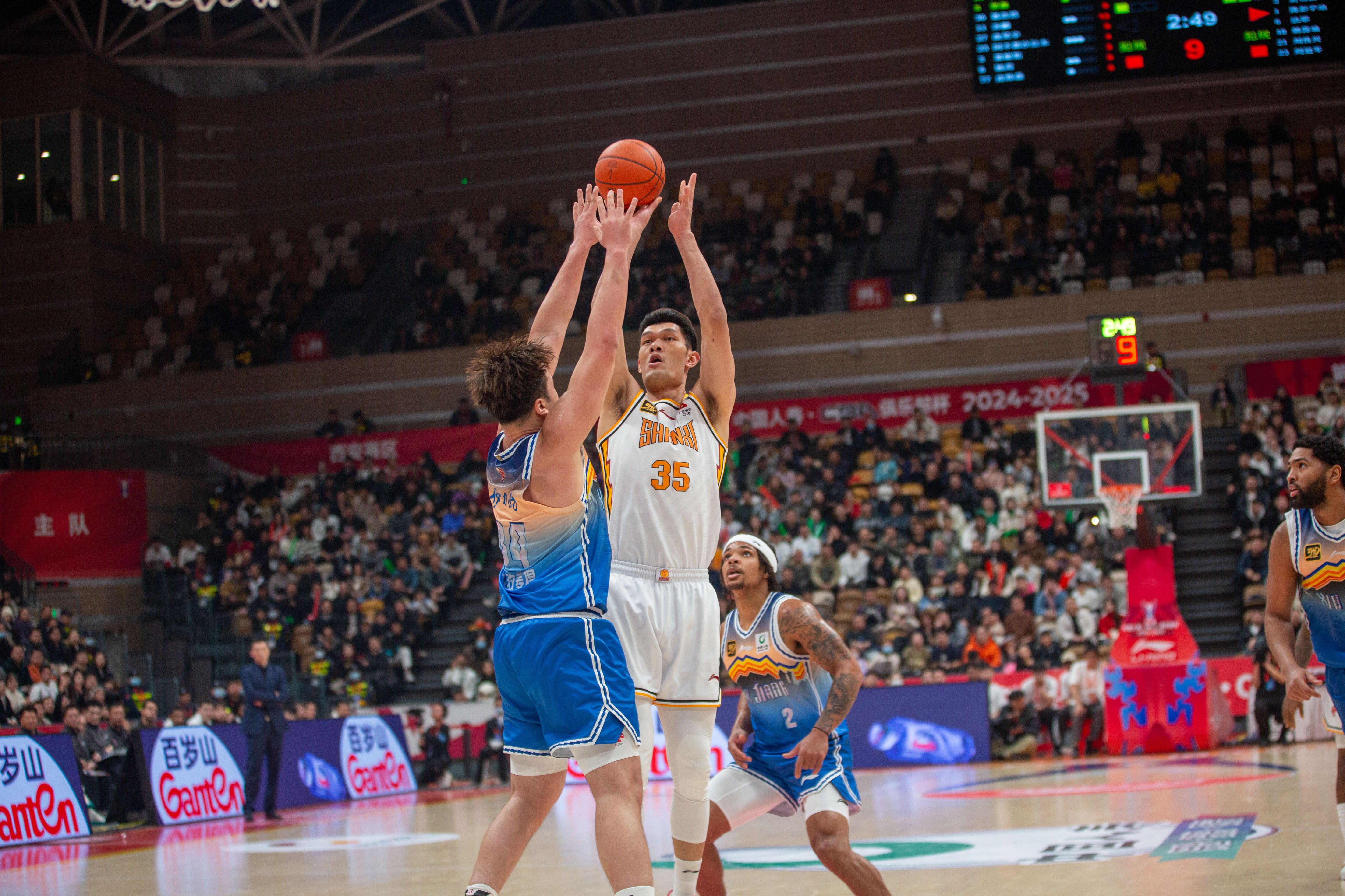 包含新疆队客场挑战山西，队内年轻球员崭露头角的词条