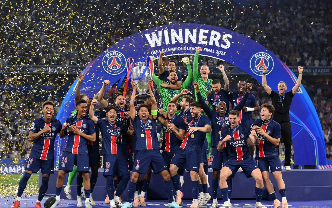 包含巴黎圣日耳曼首发阵容亮相，豪取法甲联赛三分的词条