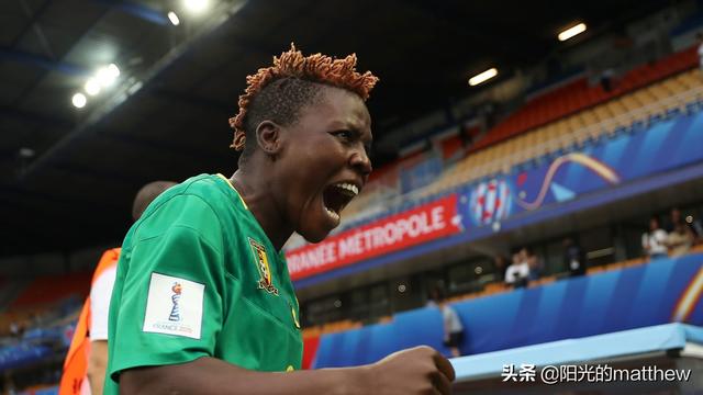 新西兰女足力克喀麦隆，取得小组第一